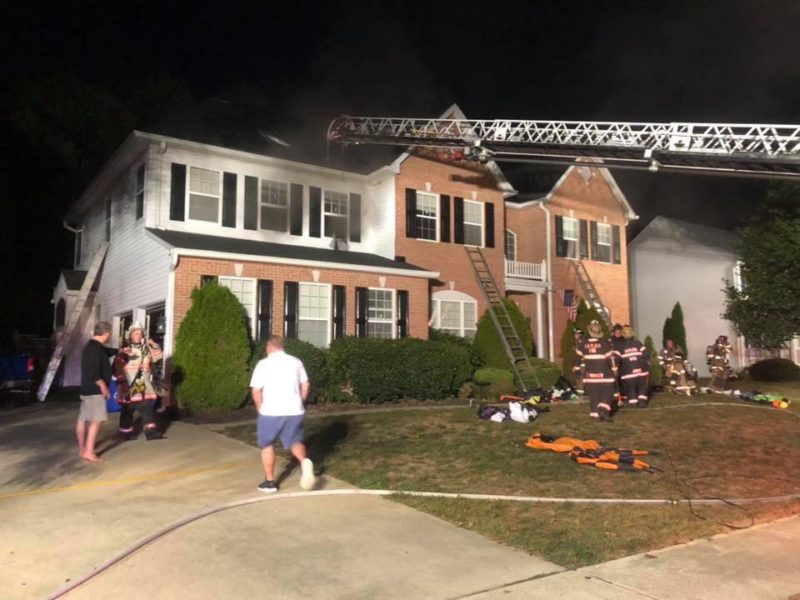 Firefighters Quickly Extinguish House Fire in La Plata