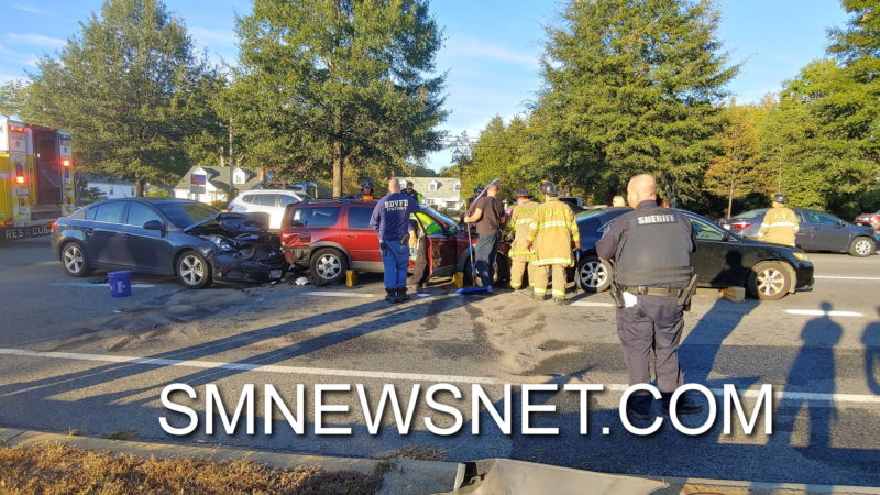 VIDEO: Four Injured After Multi-Vehicle Crash in California