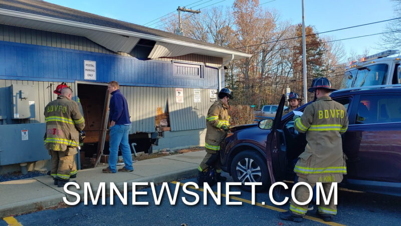 One Injured After Vehicle Strikes Park Hall Post Office