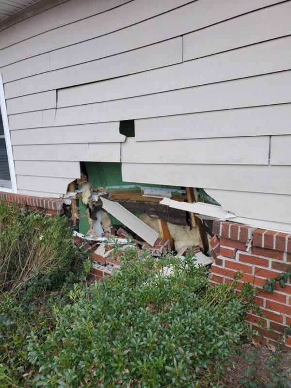 No Injuries Reported After Vehicle Hits Building in Mechanicsville