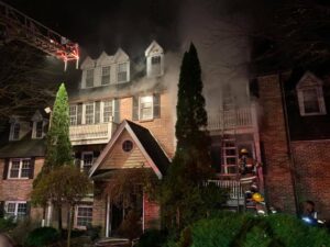 One Firefighter Injured During 2-Alarm Structure Fire in Lothian, Three Occupants Displaced