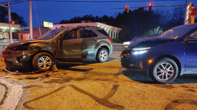 Minor Injuries Reported After Vehicle Runs Red Light in Lexington Park