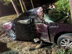 Minor Injuries Reported After Single Vehicle Collision in Mechanicsville