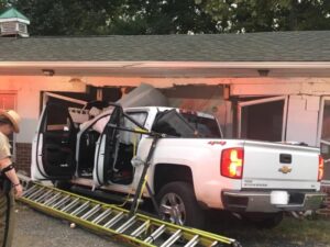 One Injured After Vehicle Strikes Building in Huntingtown