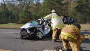 One Injured After Motor Vehicle Collision with Entrapment in Park Hall