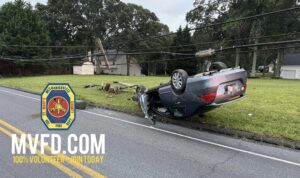 No Injuries Reported After Single Vehicle Strikes Pole in Mechanicsville, Occupant Flees on Foot