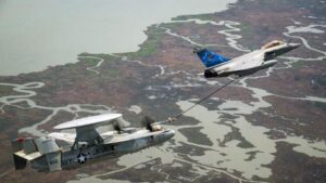 US, French In-Flight Refueling Extends E-2D Advanced Hawkeye’s Reach
